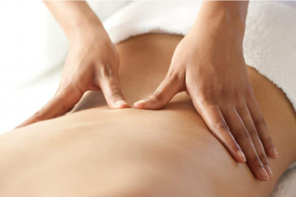 benefici-massaggio-shiatsu-cervicale-1024x683